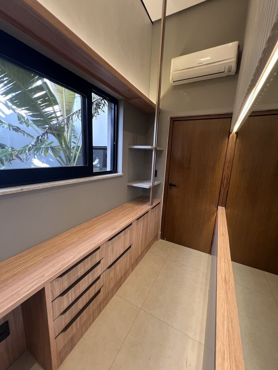 Home Office Tropical