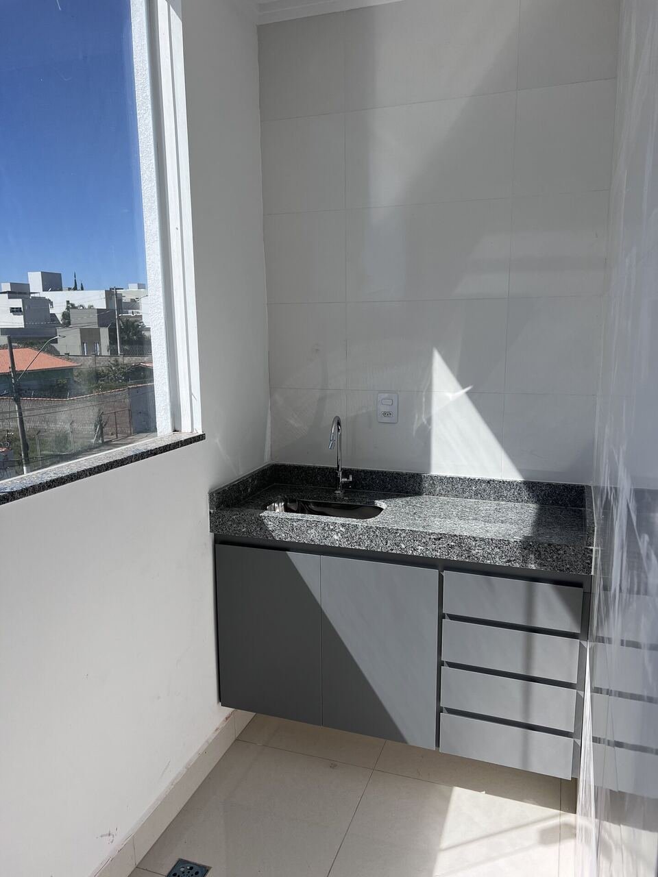 Quarto Painel Suspenso