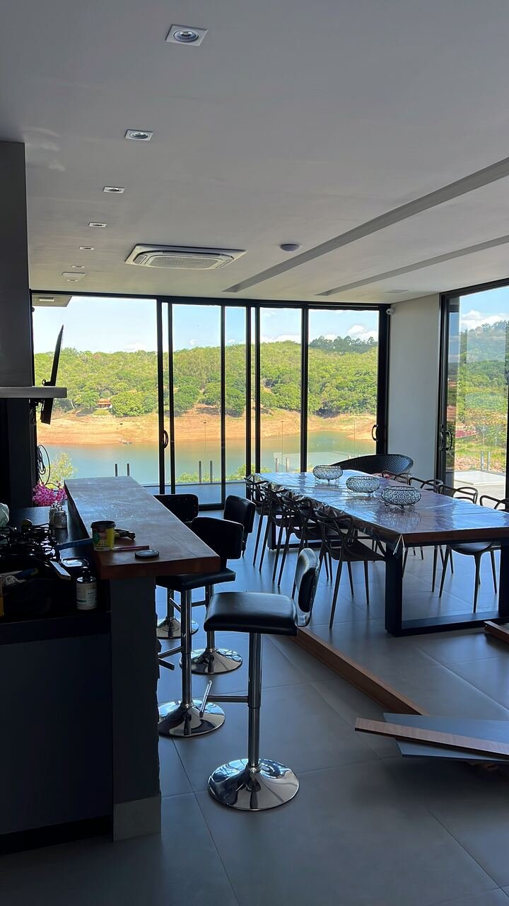 Sala Vista Lago